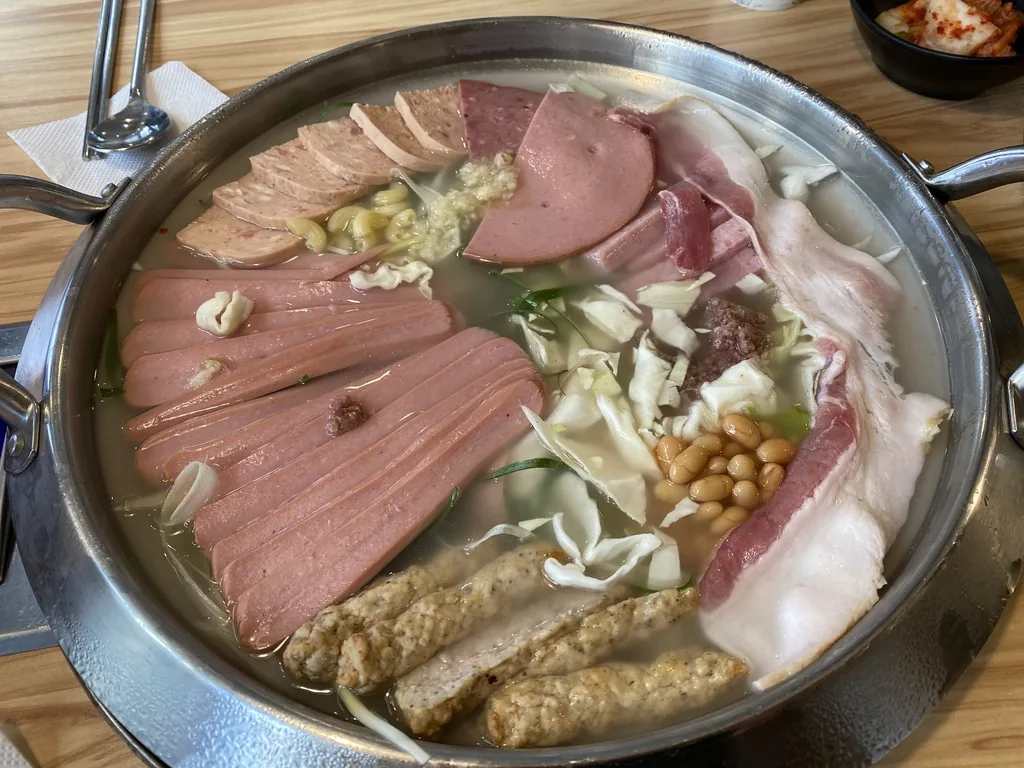 부대찌개 조리 준비 참고 사진