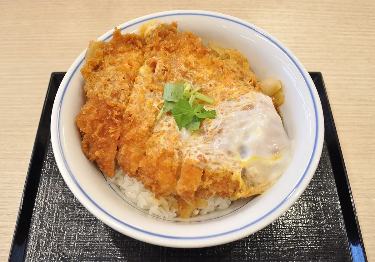 가츠동 완성 요리 참고 사진