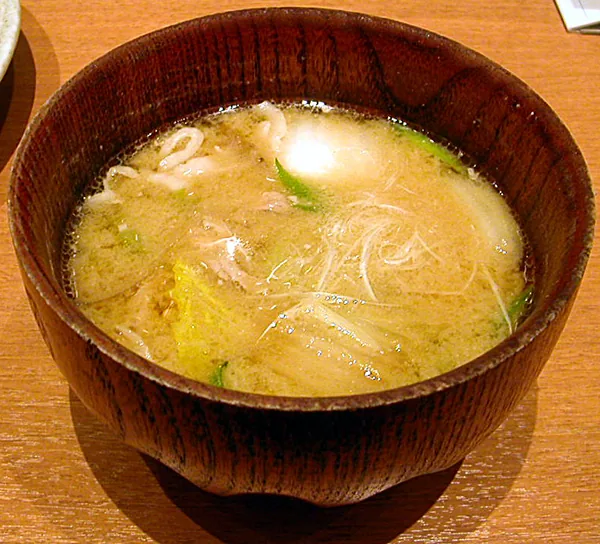 돈지루 완성 요리 참고 사진